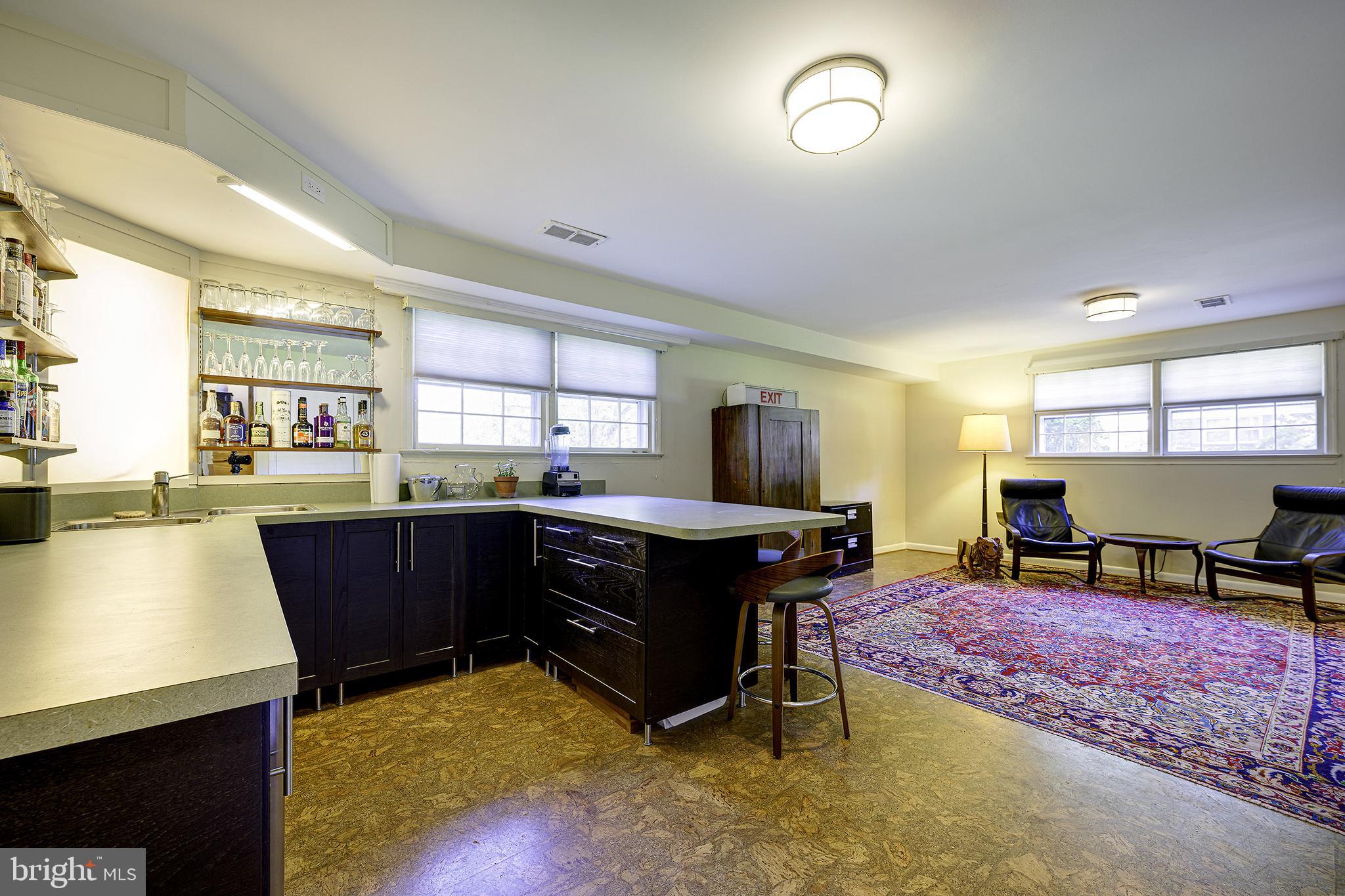 5 OLIVEWOOD COURT
