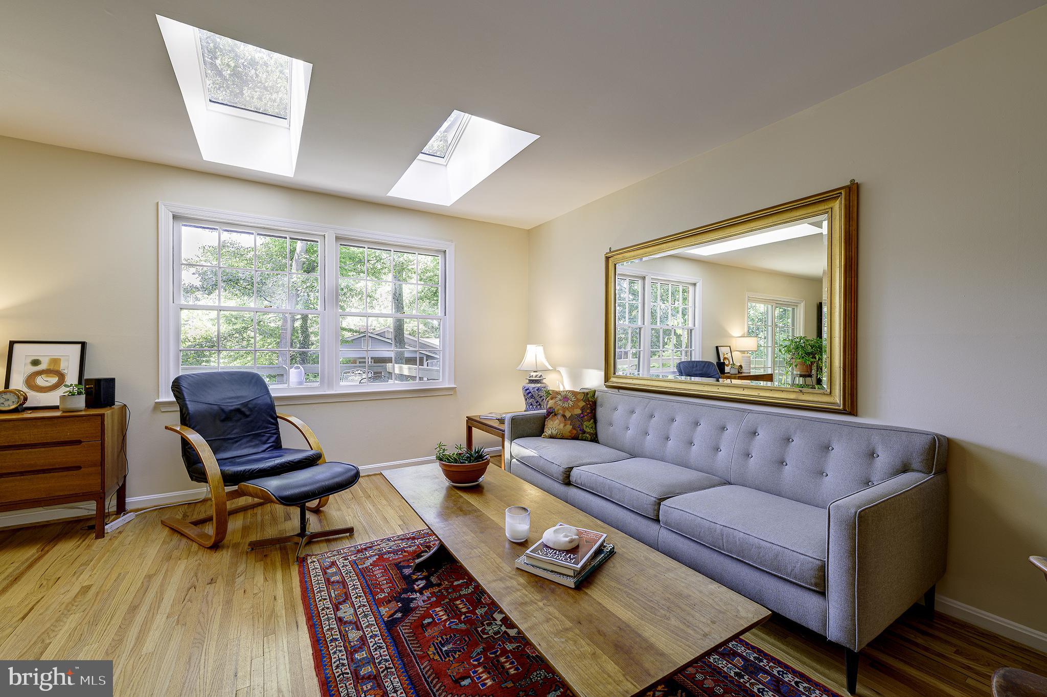 5 OLIVEWOOD COURT