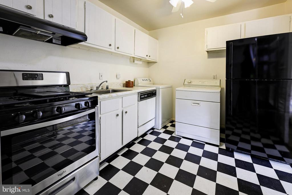 8419 GREENBELT ROAD Unit: 101