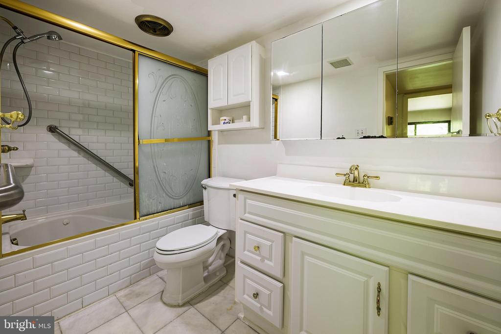 8419 GREENBELT ROAD Unit: 101
