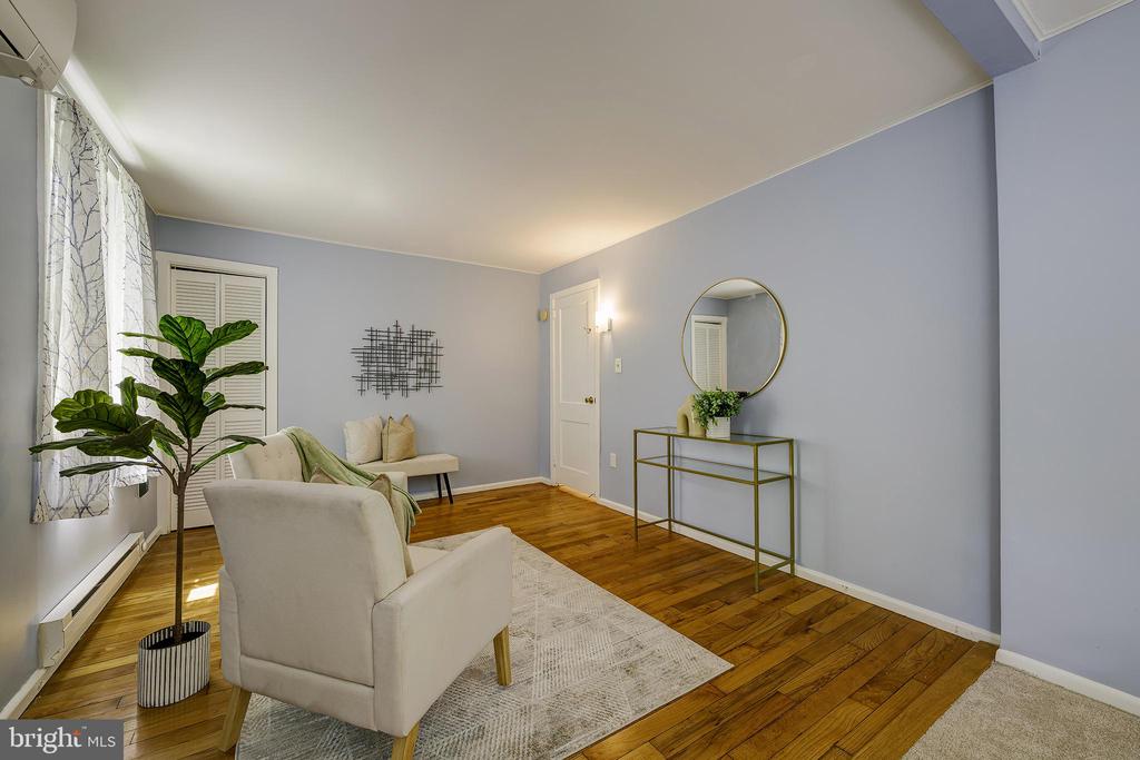 19 HILLSIDE ROAD A