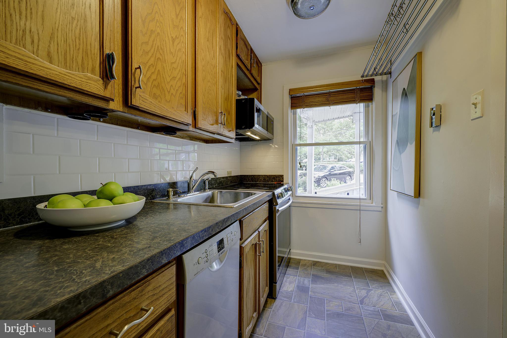 19 HILLSIDE ROAD A