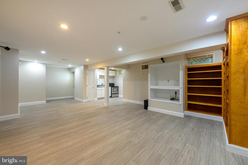 7414 QUIXOTE COURT