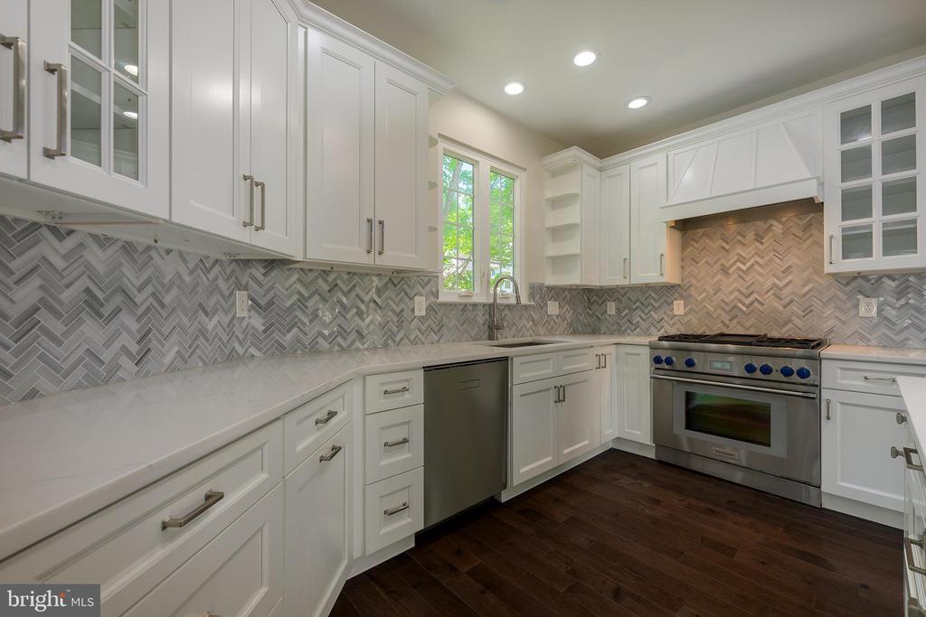 7414 QUIXOTE COURT