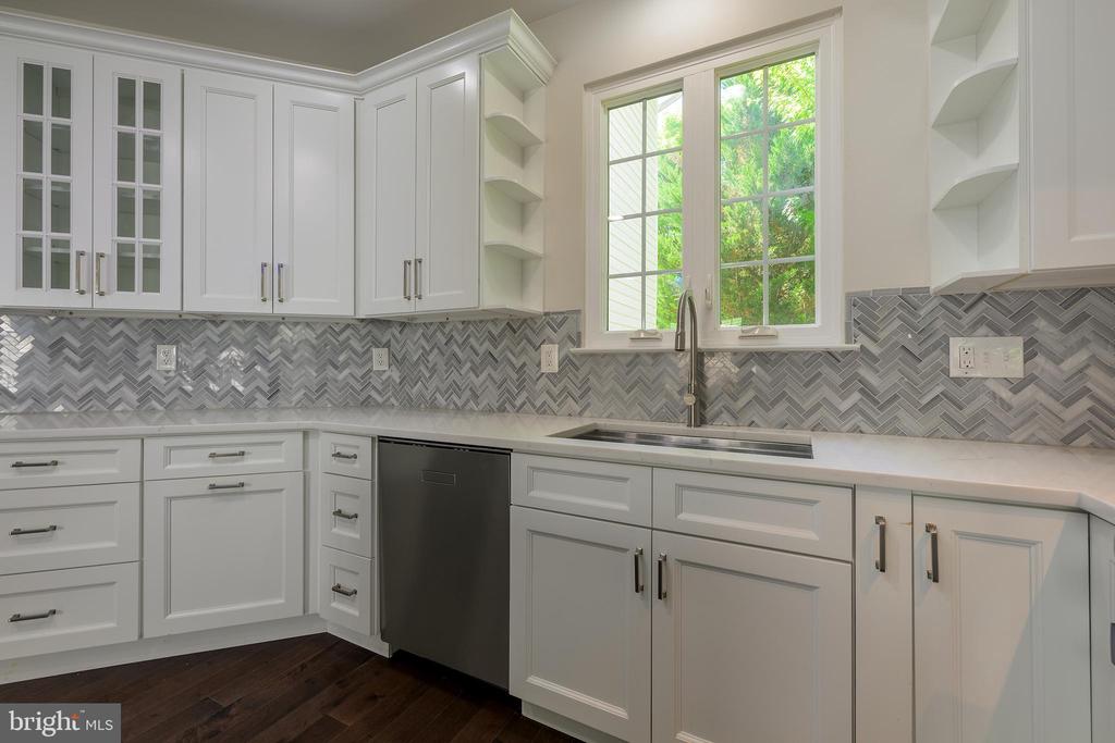 7414 QUIXOTE COURT