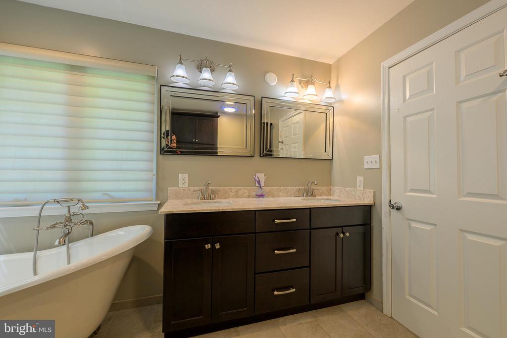 7414 QUIXOTE COURT
