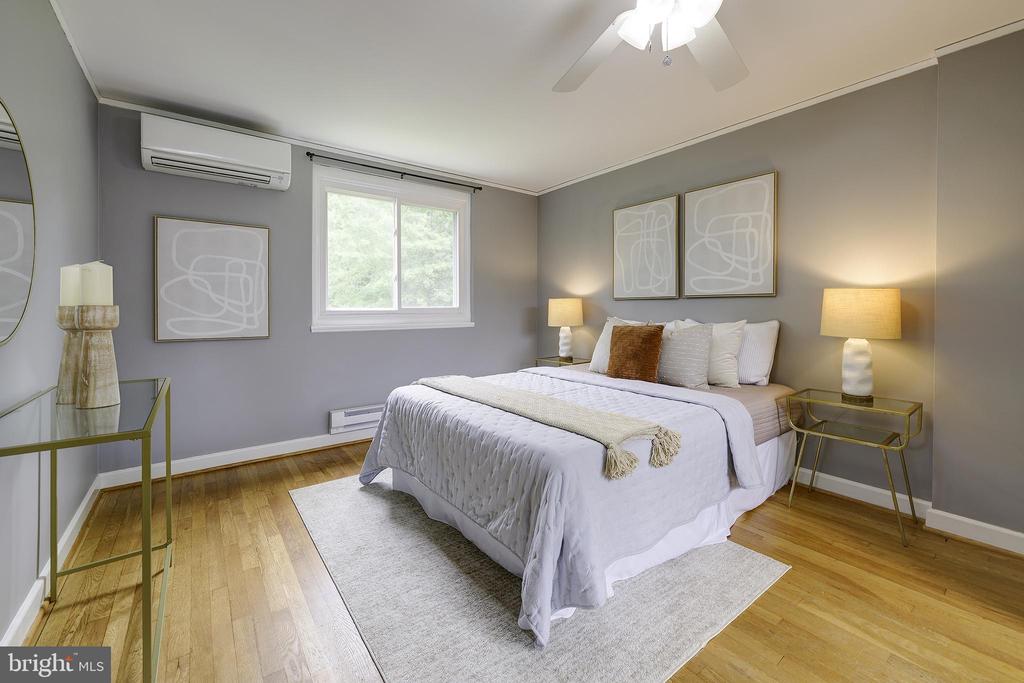 6 HILLSIDE ROAD