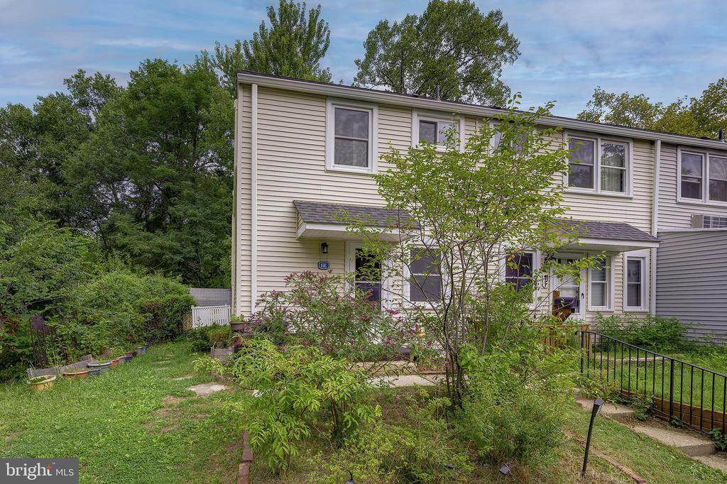 11 HILLSIDE ROAD