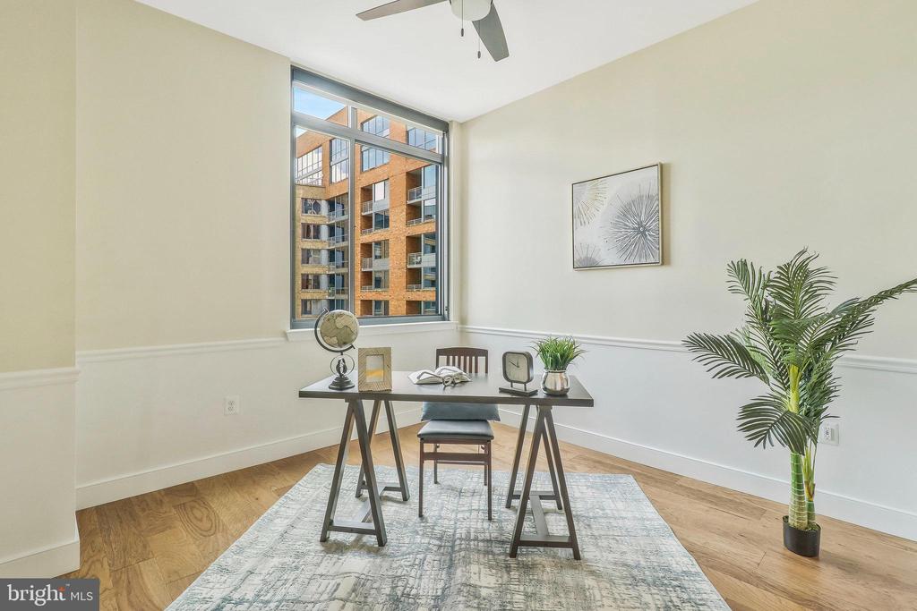 2000 CLARENDON BOULEVARD Unit: 805