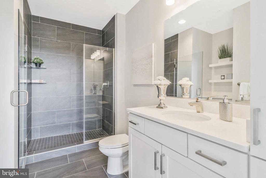 2000 CLARENDON BOULEVARD Unit: 805