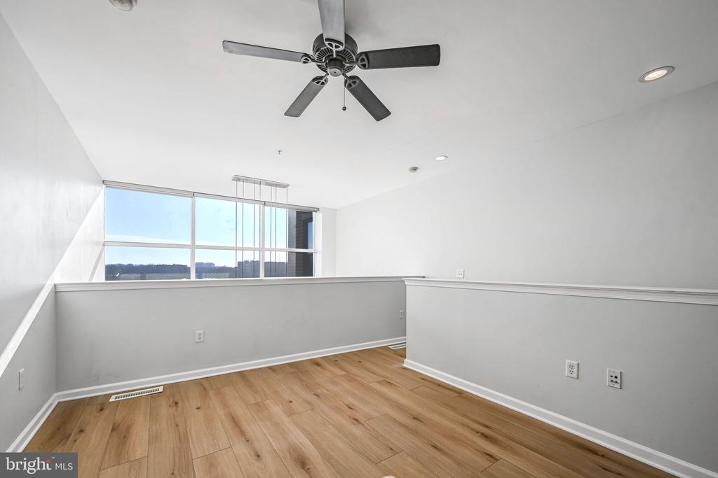 444 W BROAD STREET Unit: 619