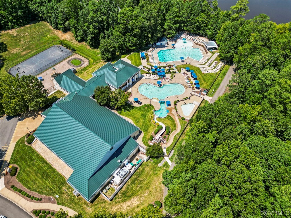 206 Water Pointe Ct