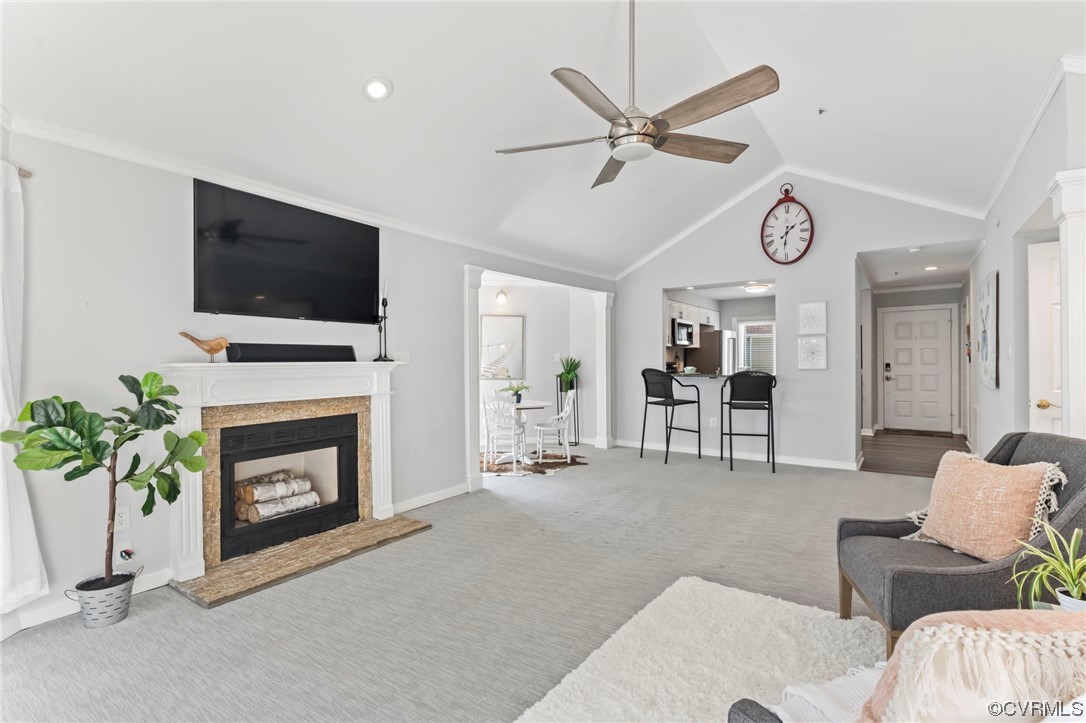 206 Water Pointe Ct