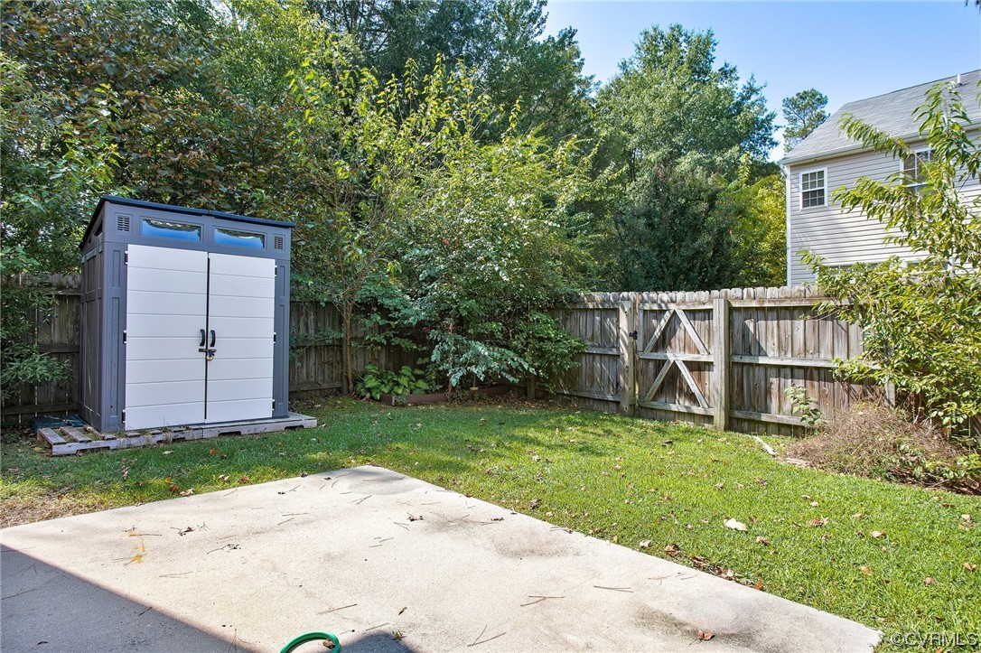 5501 Belle Pond Dr
