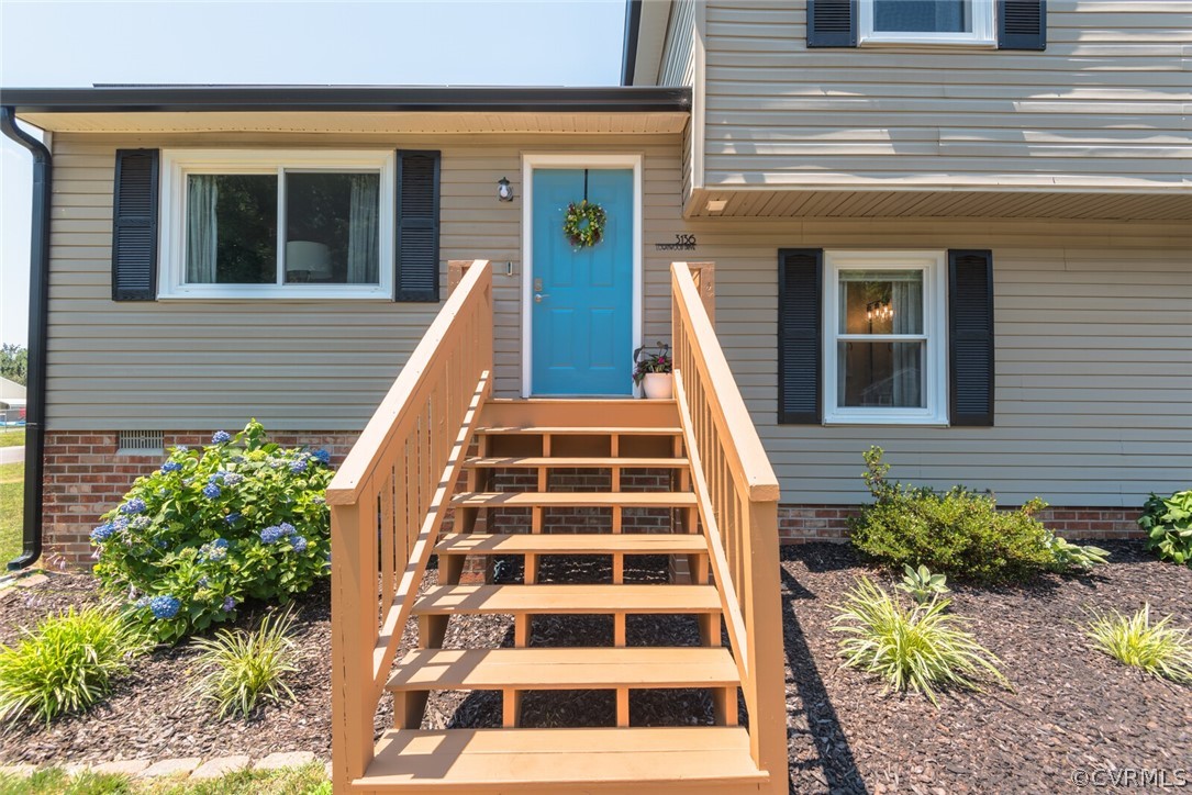 3136 Loganwood Dr