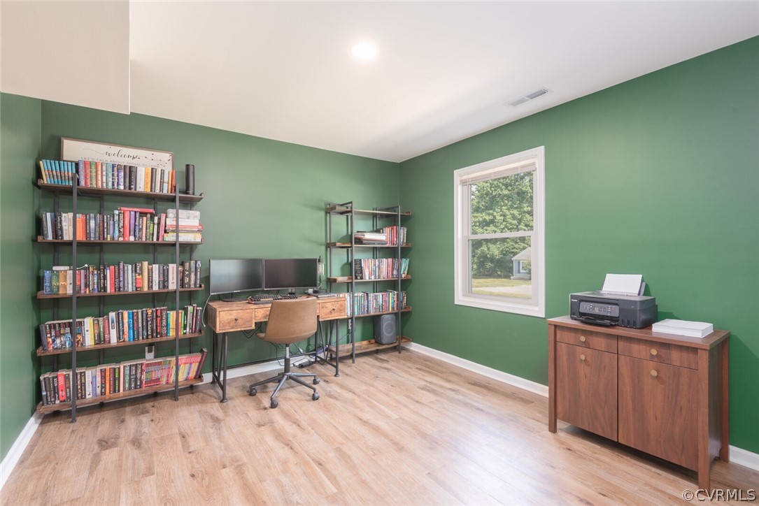 3136 Loganwood Dr