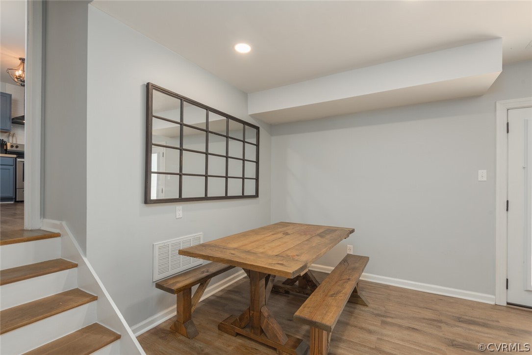 3136 Loganwood Dr