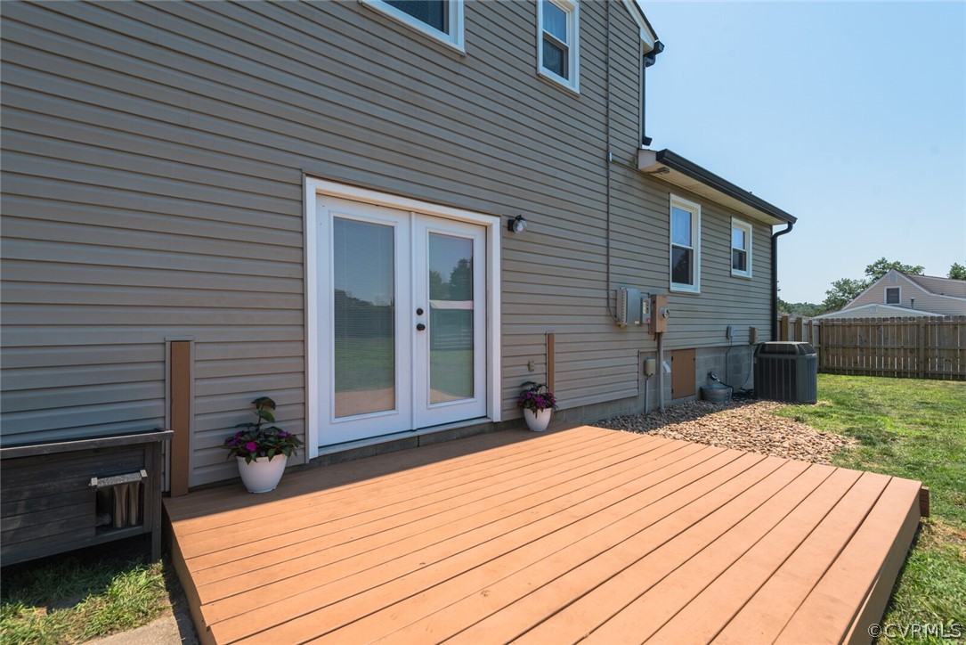 3136 Loganwood Dr