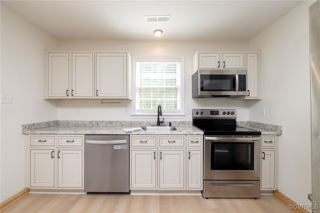 20711 Willowdale