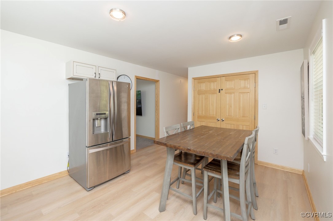 20711 Willowdale