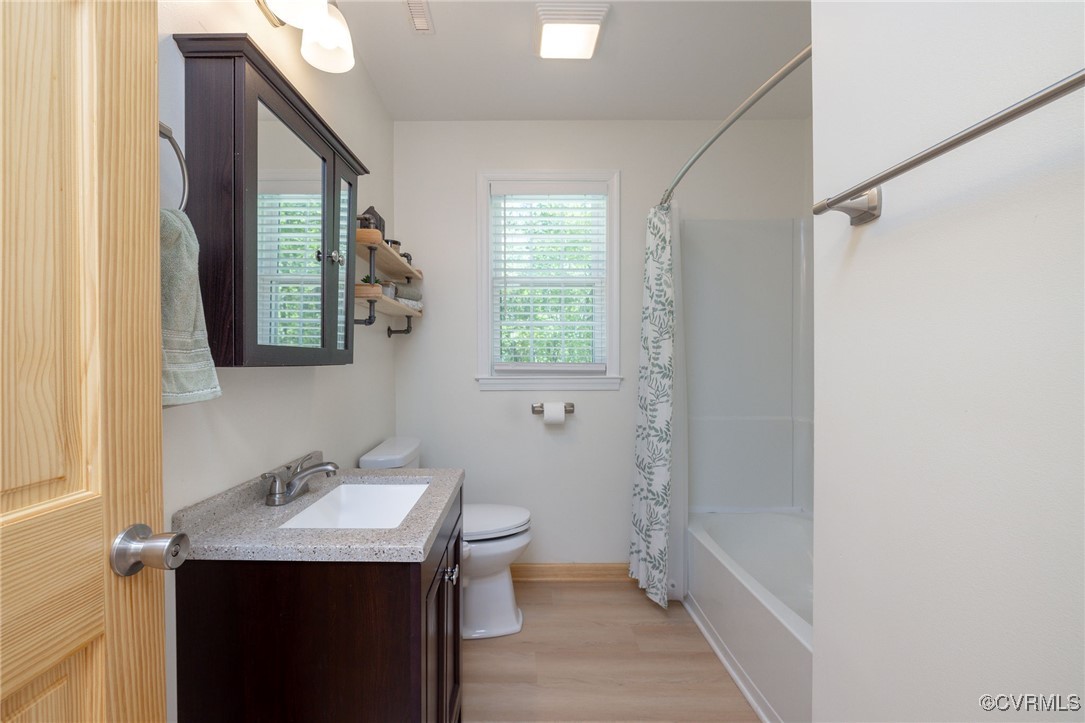 20711 Willowdale
