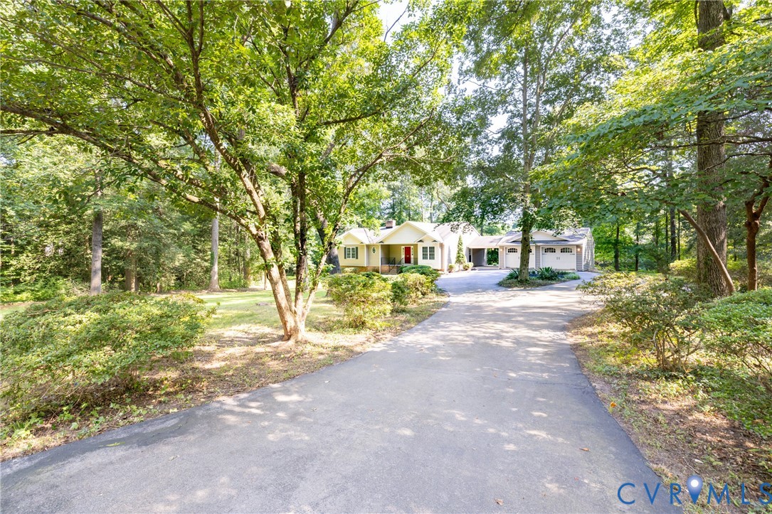 3411 S Hairpin Dr