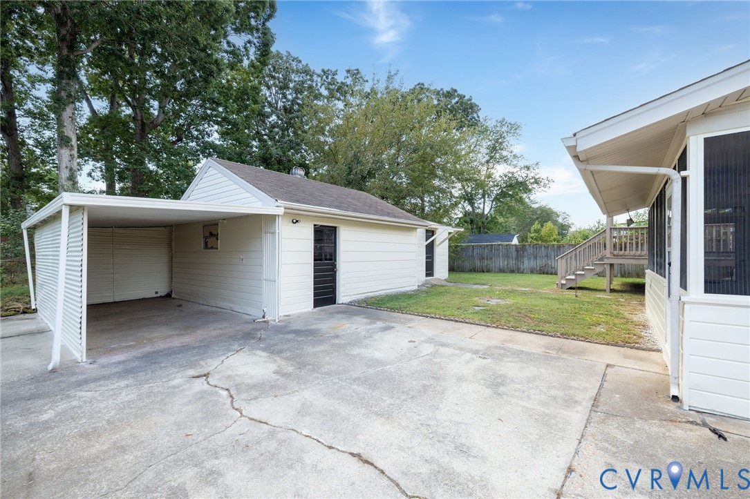 919 Yorkshire Rd