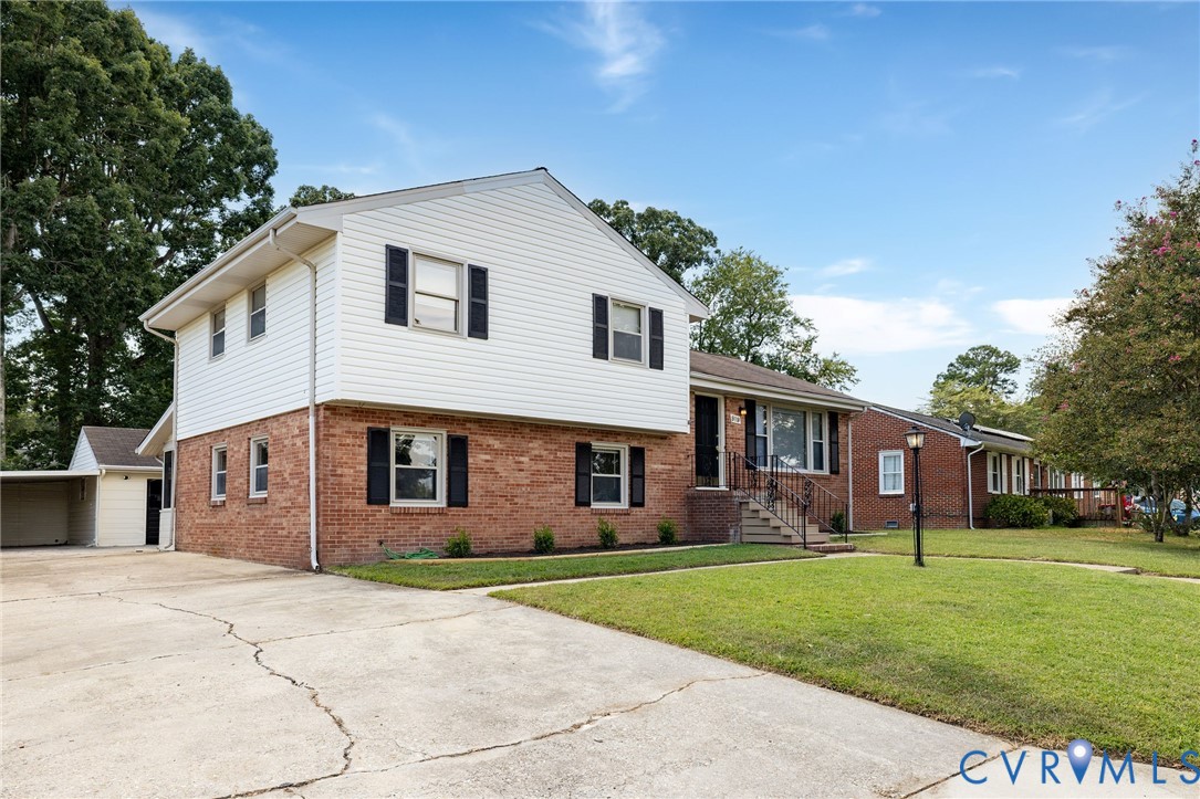 919 Yorkshire Rd