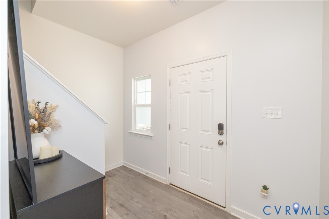 7710 Broadstairs Ln