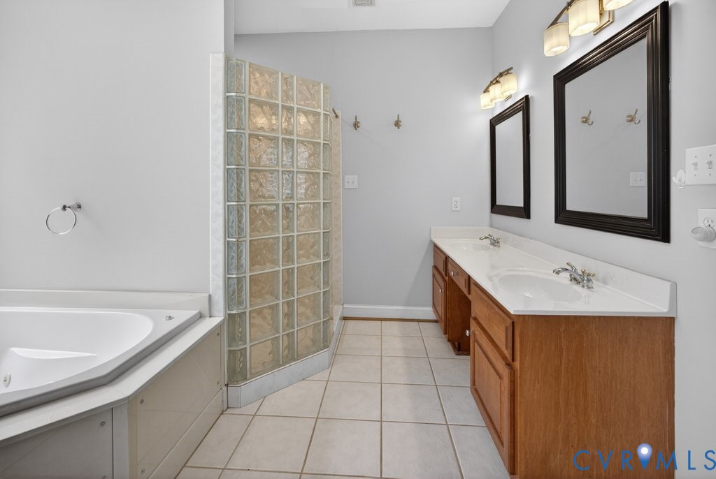 13501 Blue Heron Cir