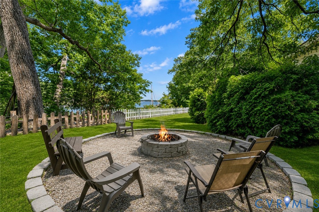 437 Plainview Rd