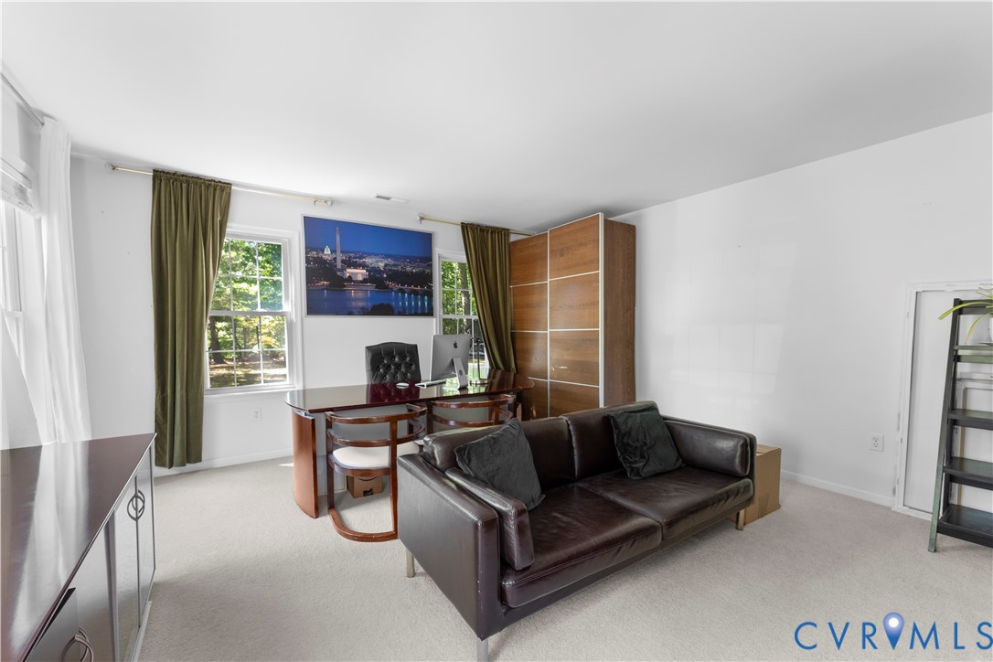 437 Plainview Rd