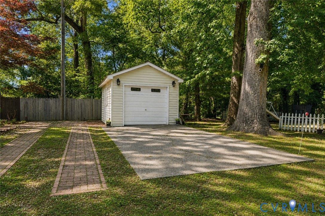 437 Plainview Rd