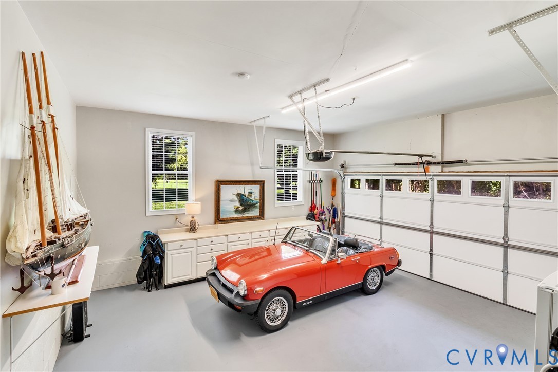 231 Canvasback Dr