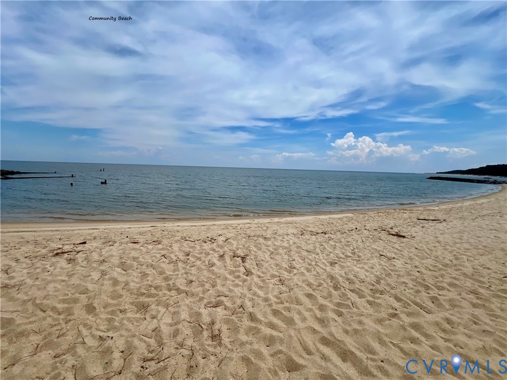 231 Canvasback Dr