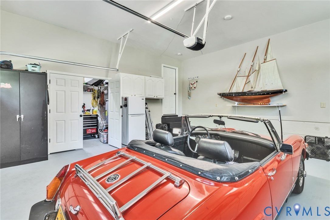231 Canvasback Dr