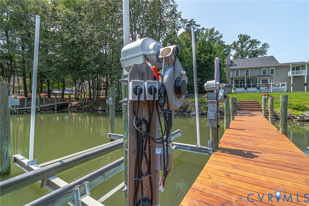 231 Canvasback Dr