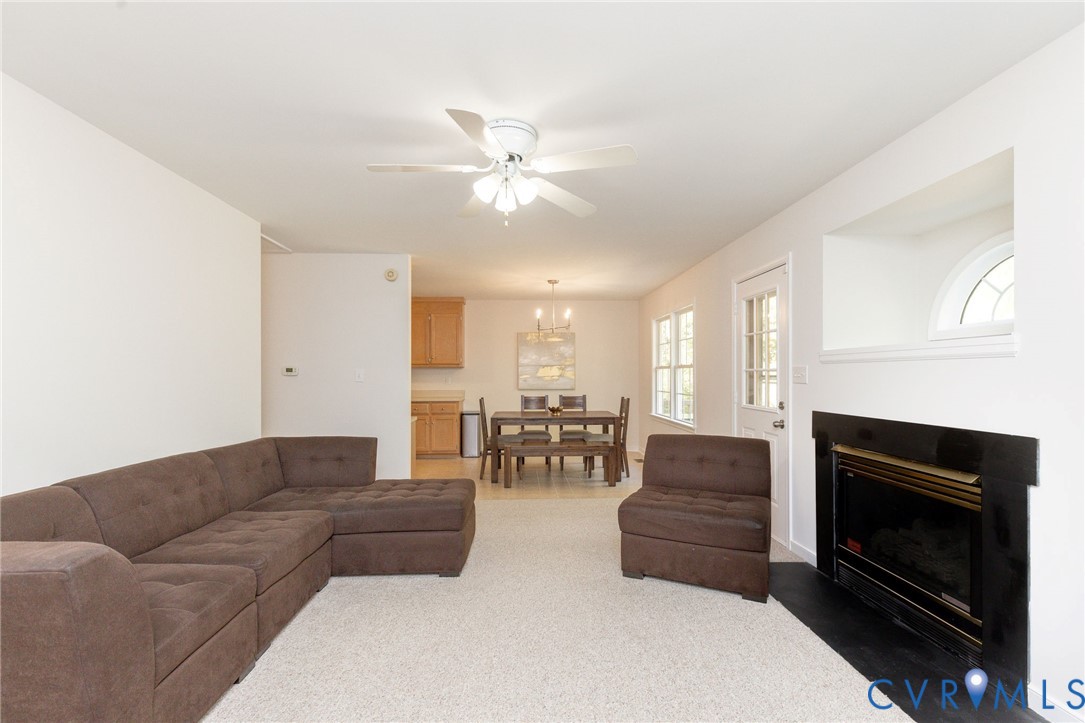 7229 Pineleaf Dr