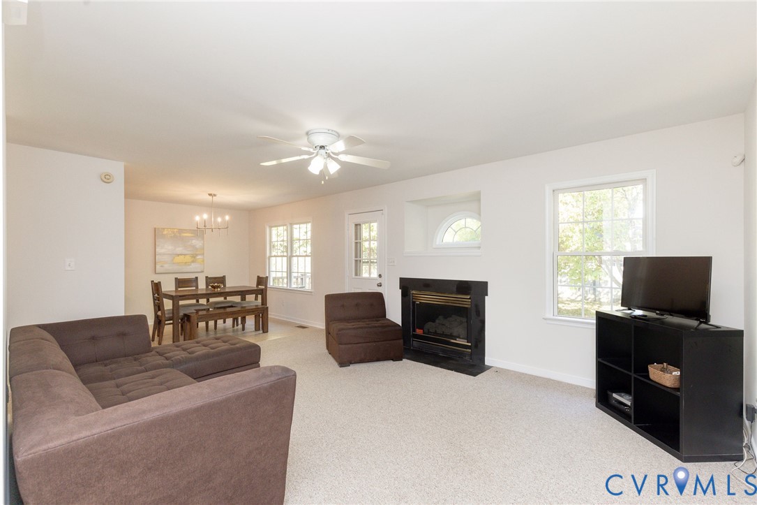7229 Pineleaf Dr