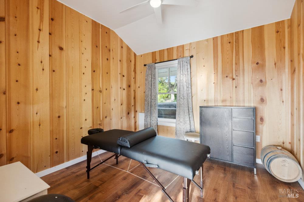 1180 Green Valley Rd