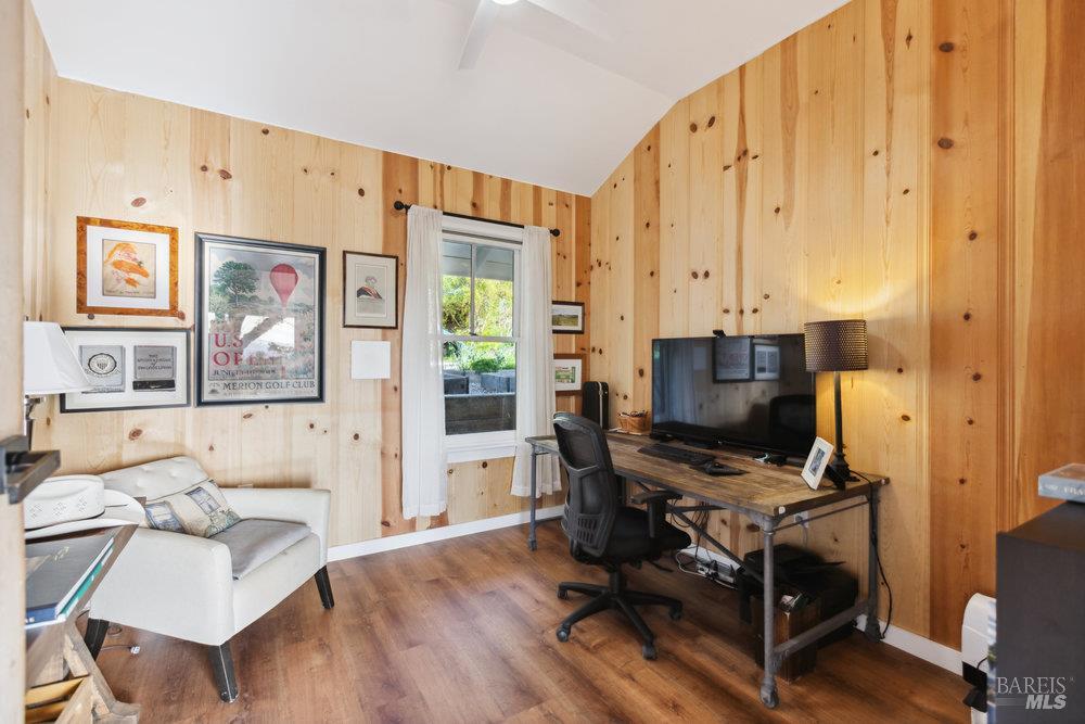 1180 Green Valley Rd