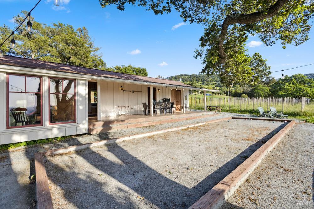 1180 Green Valley Rd