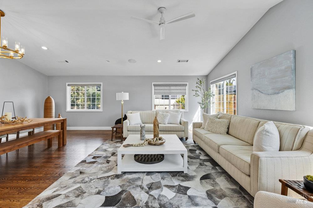 1022 Berry Lane