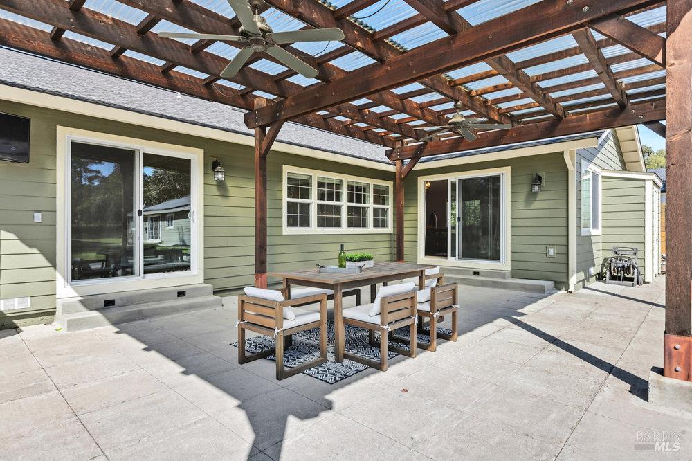 1022 Berry Lane