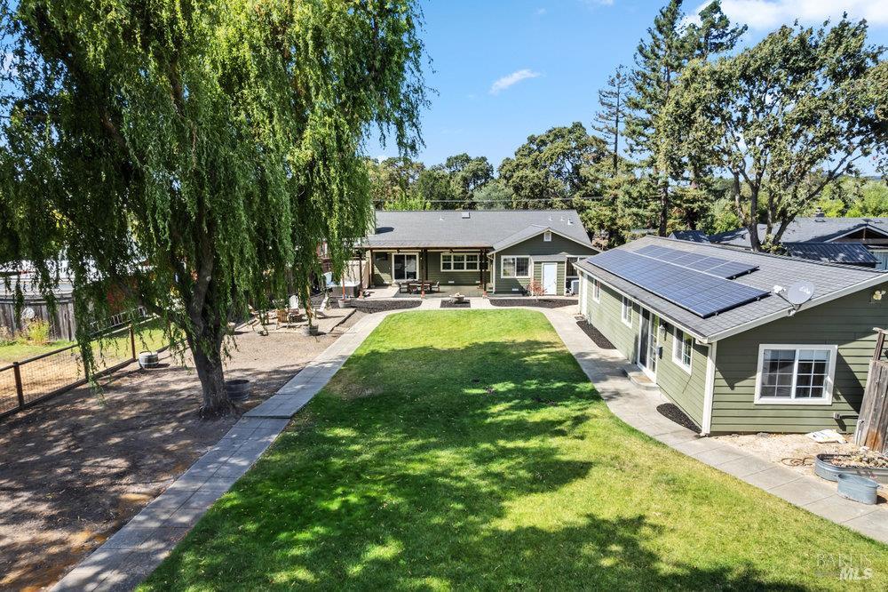 1022 Berry Lane