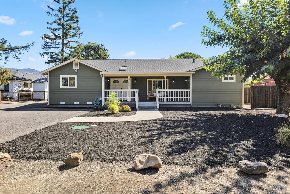 1022 Berry Lane