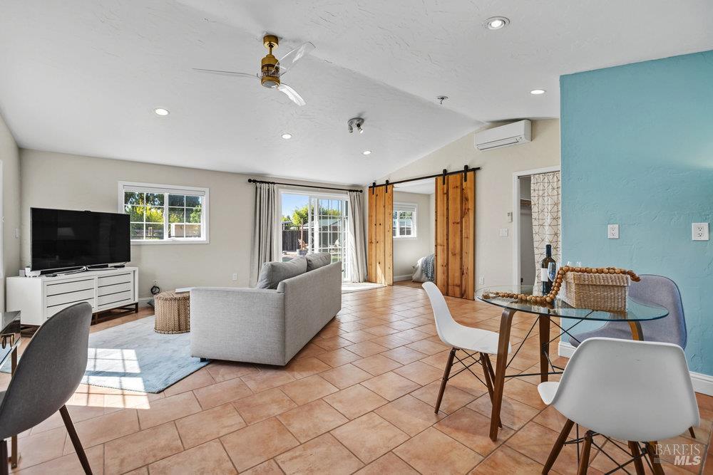 1022 Berry Lane
