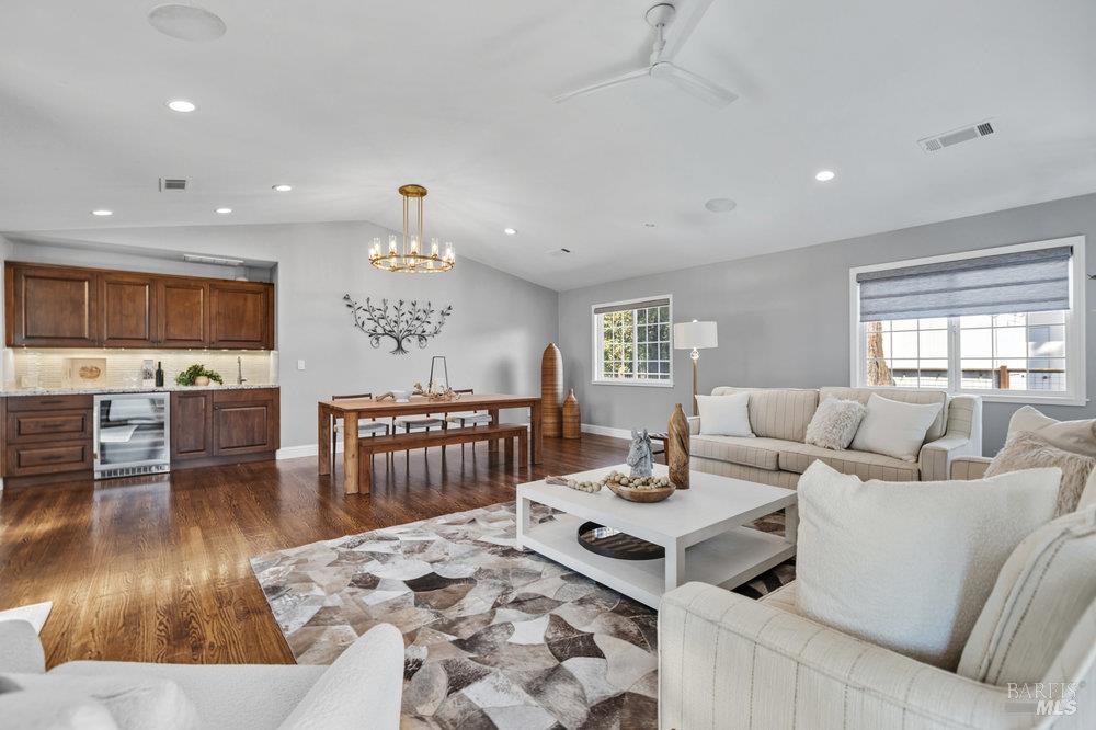 1022 Berry Lane