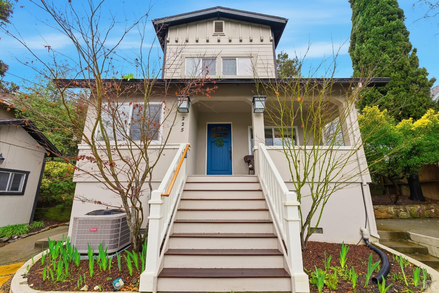 225 Berna Avenue