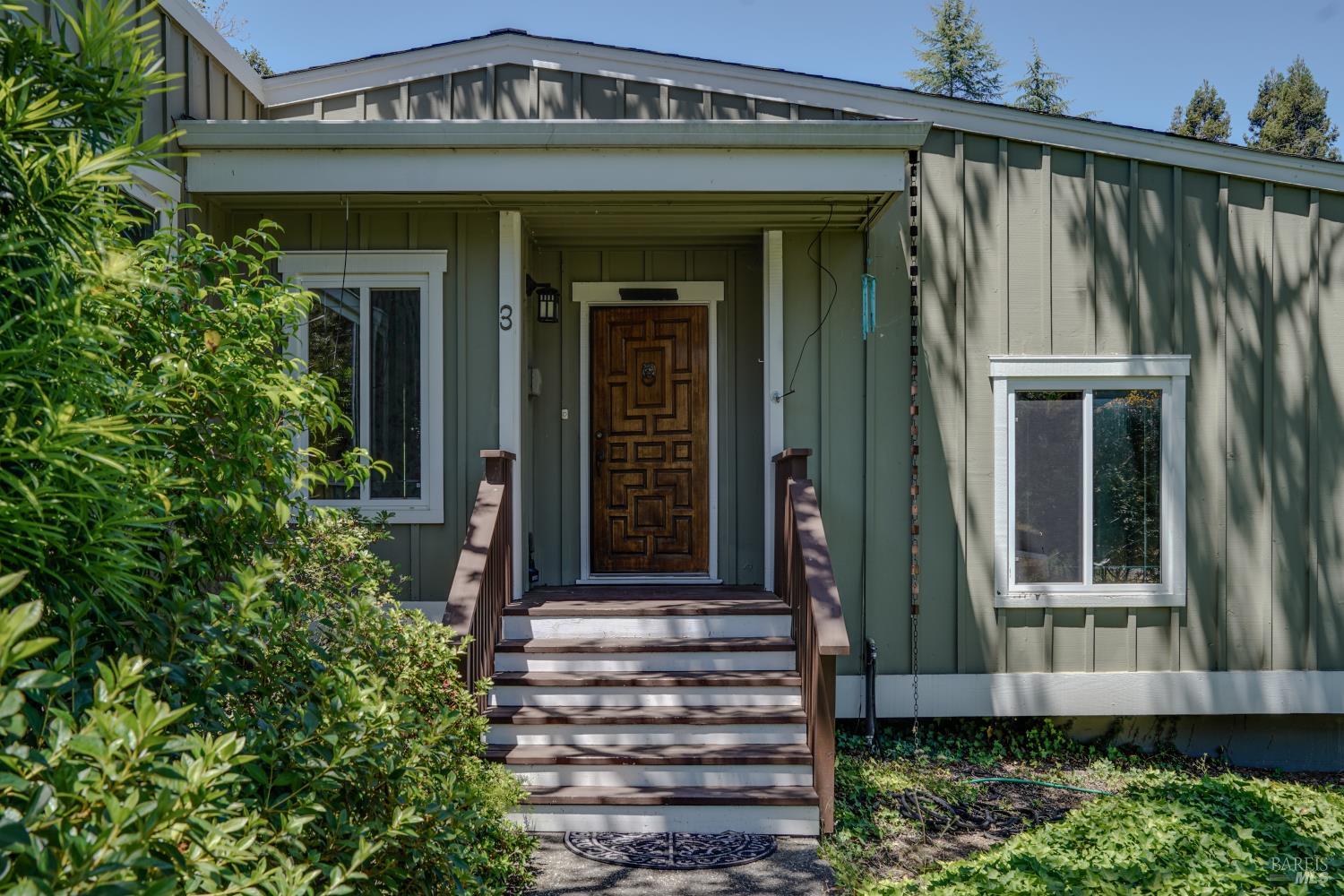 3 Oak Grove Way